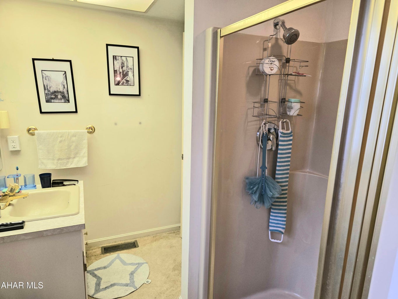 563 Lock Mountain Road, Martinsburg, Blair, Pennsylvania, United States 16662, ,Residential,For sale,Lock Mountain Road,1364 563 Lock Mountain Road, Martinsburg, Blair, Pennsylvania, United States 16662, ,Residential,For sale,Lock Mountain Road,1364