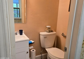 563 Lock Mountain Road, Martinsburg, Blair, Pennsylvania, United States 16662, ,Residential,For sale,Lock Mountain Road,1364
