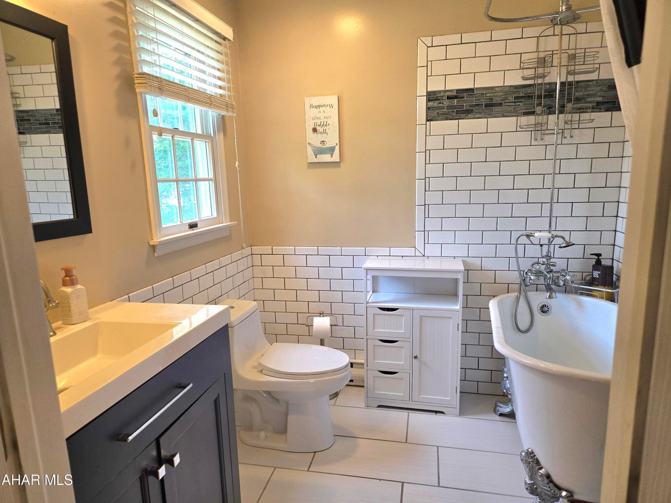 246 Laurel Drive, Bedford, Bedford, Pennsylvania, United States 15522, ,Residential,For sale,Laurel Drive,1365