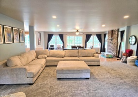 246 Laurel Drive, Bedford, Bedford, Pennsylvania, United States 15522, ,Residential,For sale,Laurel Drive,1365