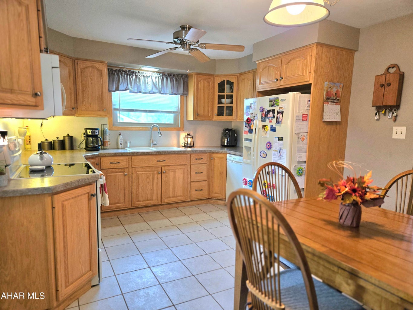 1198 W Loop Road, Hollidaysburg, Blair, Pennsylvania, United States 16648, ,Residential,For sale, W Loop Road,1376