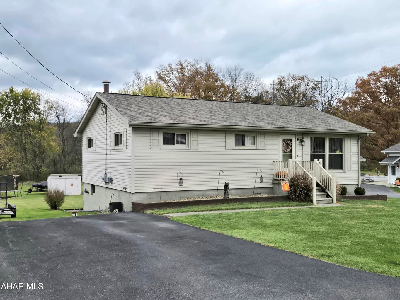 1198 W Loop Road, Hollidaysburg, Blair, Pennsylvania, United States 16648, ,Residential,For sale, W Loop Road,1376