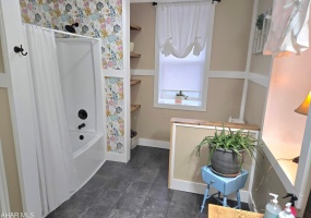 370 Chestnut Street, New Enterprise, Bedford, Pennsylvania, United States 16664, ,Residential,For sale,Chestnut Street,1379