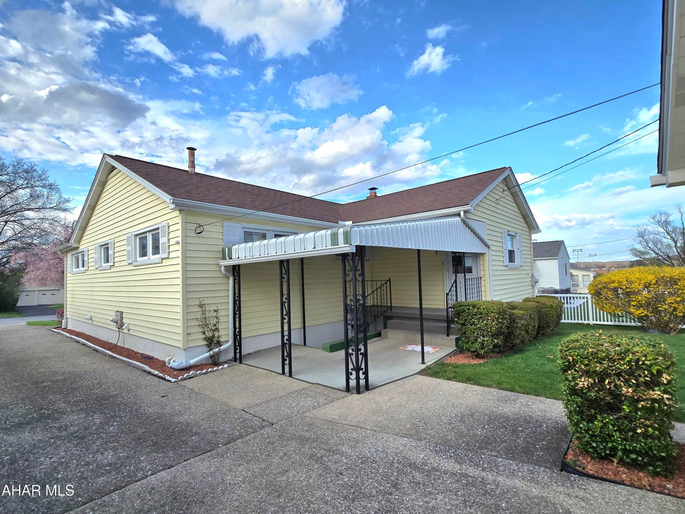 408 Cedar Boulevard, Hollidaysburg, Blair, Pennsylvania, United States 16648, ,Residential,For sale,Cedar Boulevard,1383